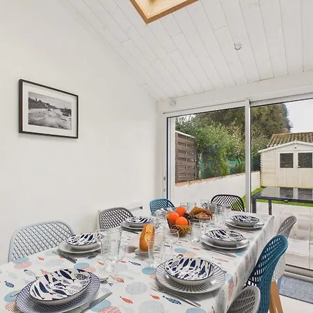 Maison Pour 6 Avec Jardin, Centre بيت للعطل *